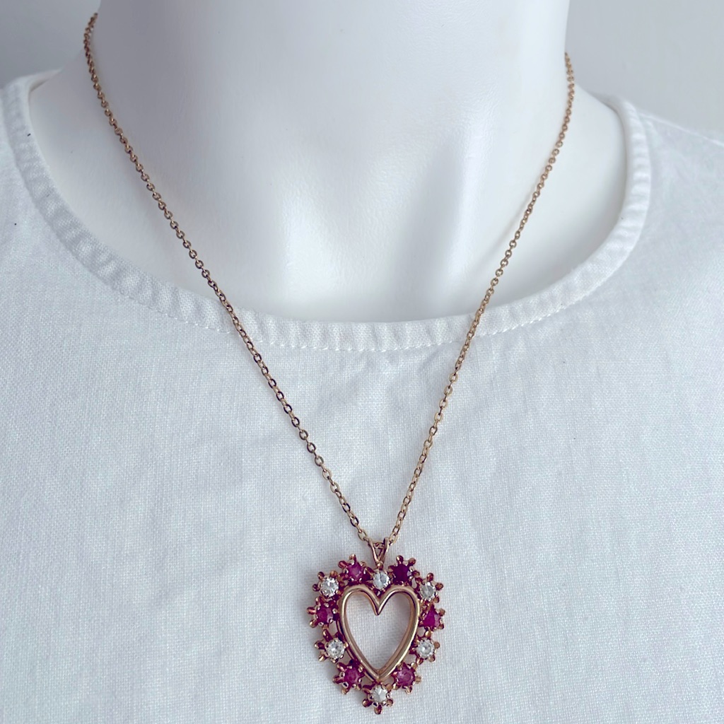 Necklace And Pendant Gold Tone